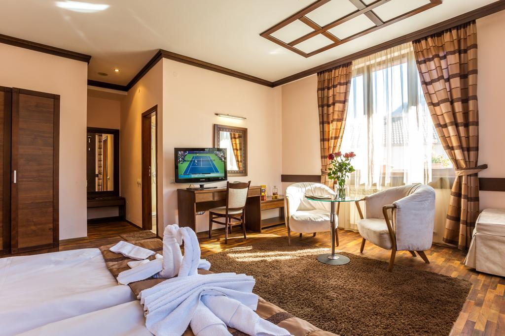 Family Hotel Teteven Luaran gambar