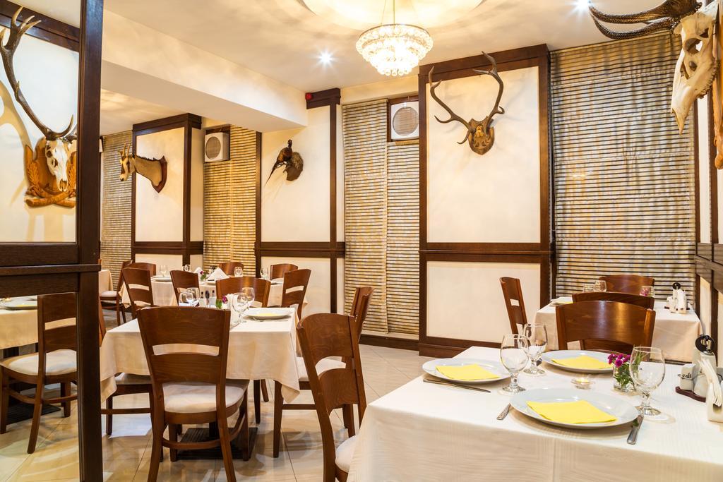 Family Hotel Teteven Luaran gambar