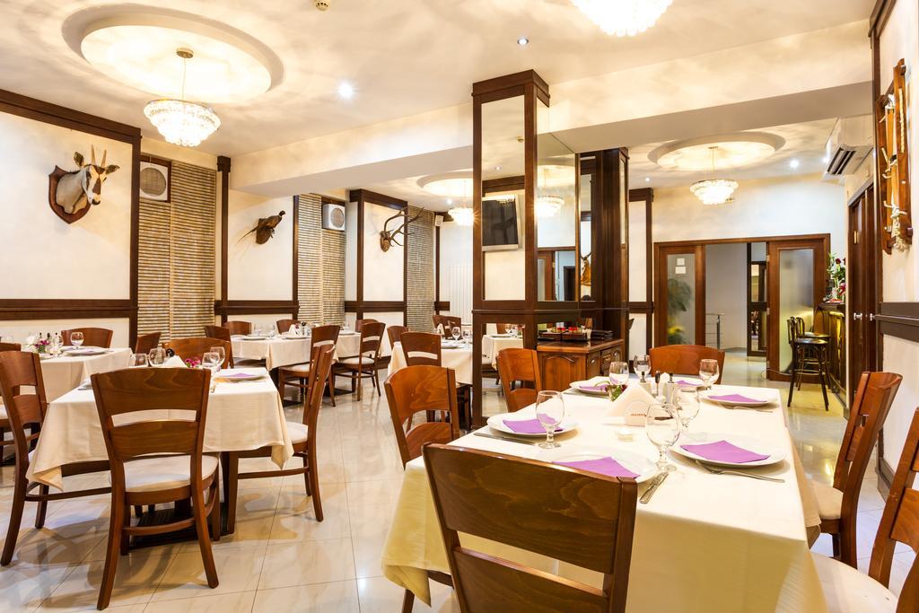 Family Hotel Teteven Luaran gambar