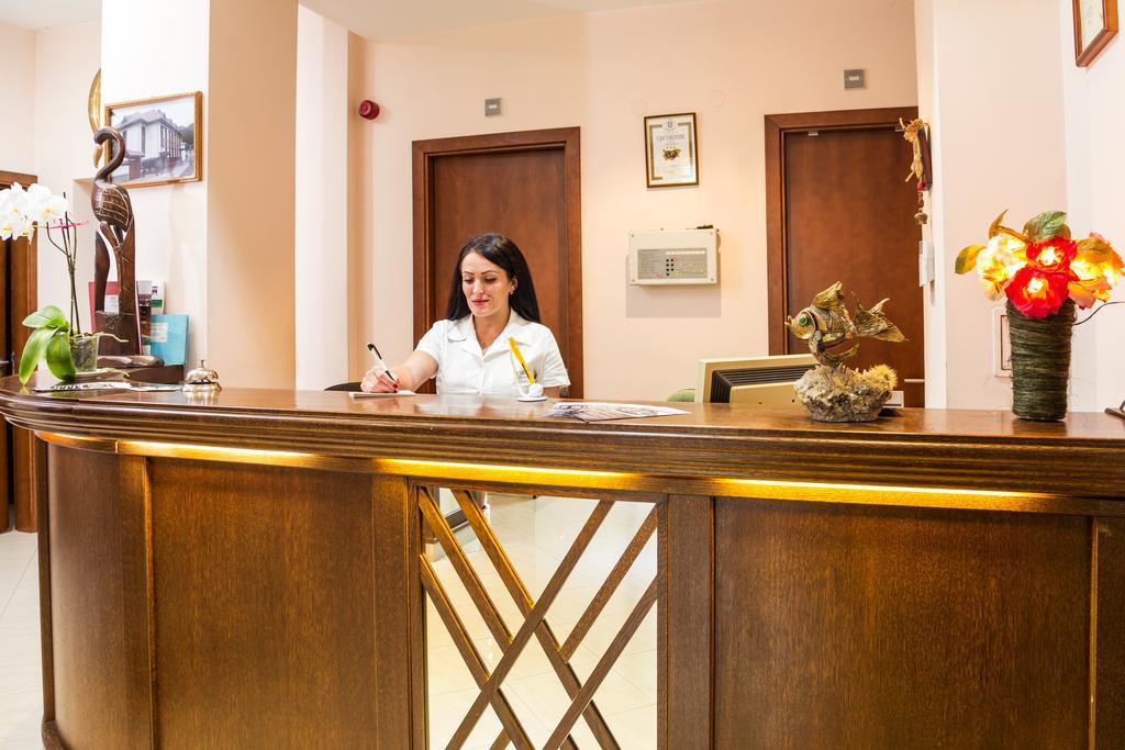 Family Hotel Teteven Luaran gambar