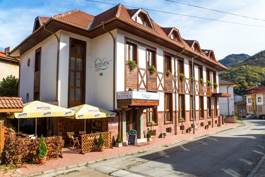 Family Hotel Teteven Luaran gambar